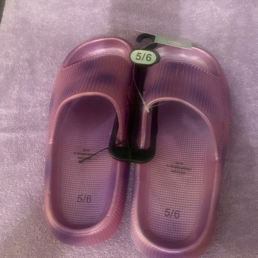 Metallic Slides - Picture 5 of 5